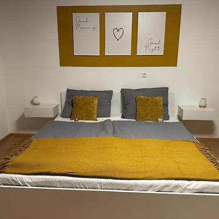 Lang Apartman *