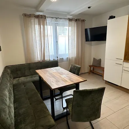 Lang Apartman